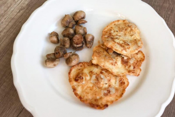 Kotlety siekane z piersi kurczaka z mozzarellą