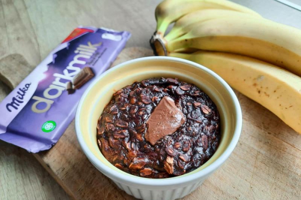 Pieczona owsianka bananowo – czekoladowa