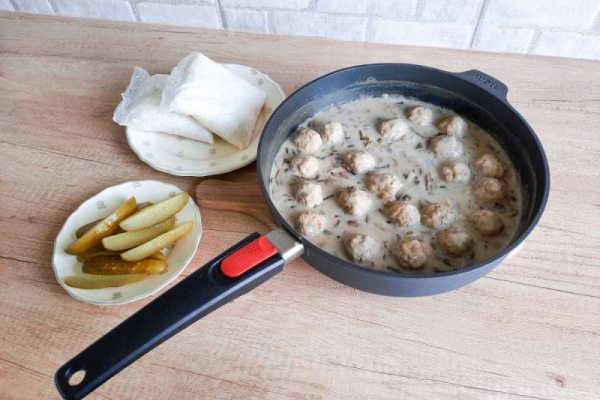 Pulpeciki mięsne w sosie pieczarkowym