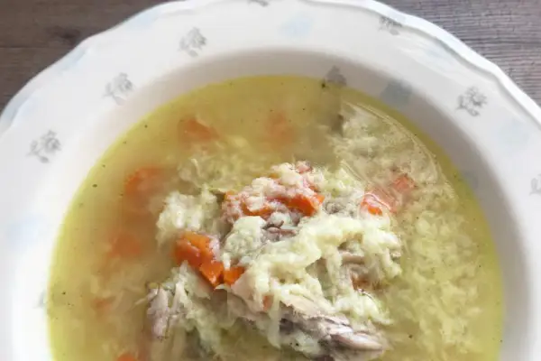 Rosół. Najpopularniejsza polska zupa.