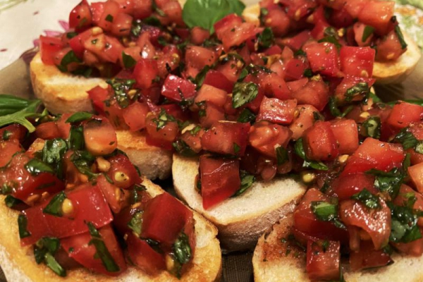 Bruschetta z pomidorami