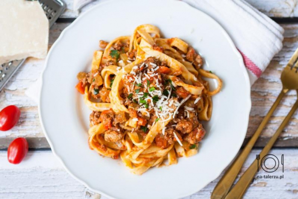 Bolognese – oryginalny przepis na sos boloński