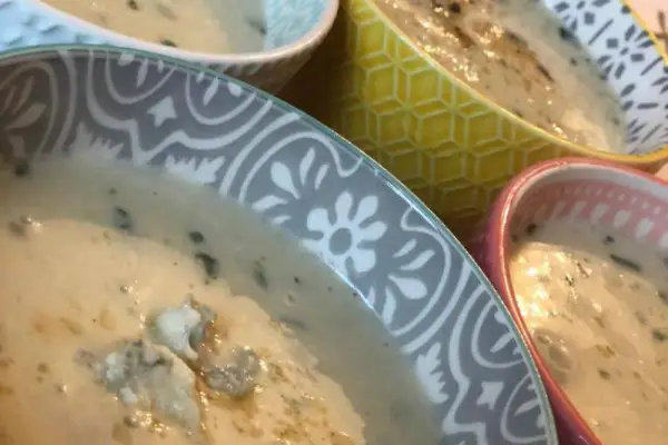 Zupa krem z czosnku i gorgonzoli