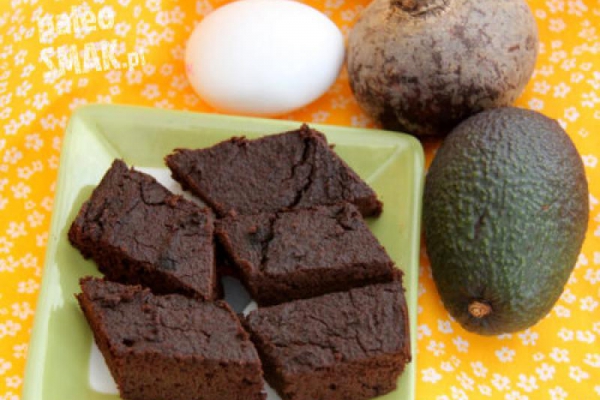 Brownie z buraków i awokado (ciasto czekoladowe paleo)