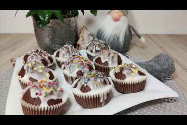 Muffiny piernikowe z powidłami śliwkowymi