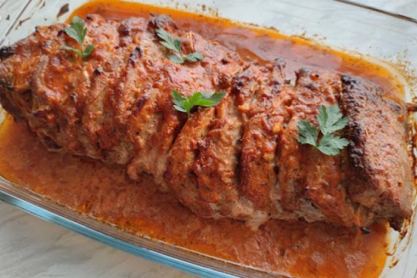 Kebabowa karkówka pieczona w plastrach