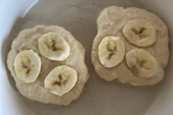 Bananowe placuszki z ricottą