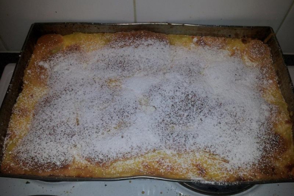 Ciasto budyniowe z jabłkami