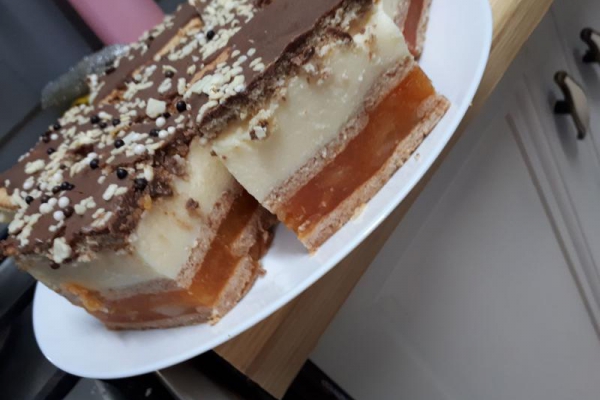 Ciasto z jabłkami bez pieczenia