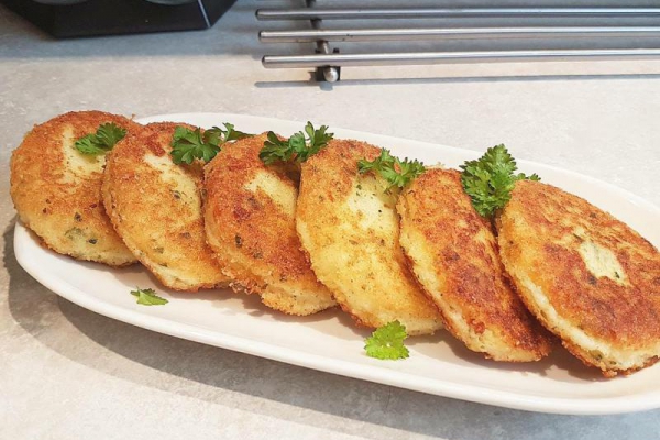 Placki z gotowanych ziemniaków i mozzarelli