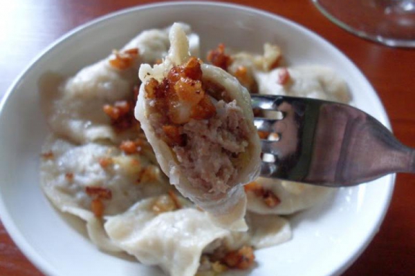 Pierogi z mięsem i kapustą