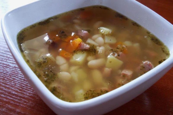 Zupa fasolowa