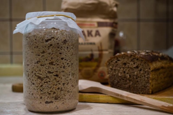Zakwas chlebowy żytni - przepis podstawowy