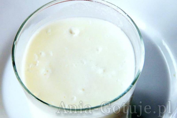 Jak zrobić kefir domowy i zsiadłe mleko?