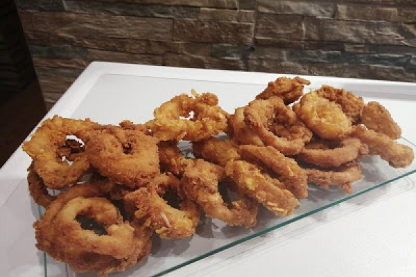 Krążki cebulowe (onion rings)