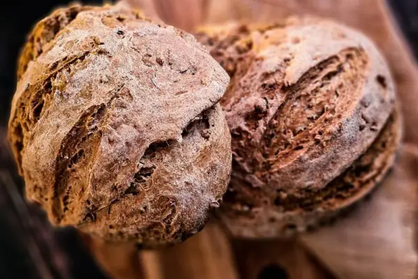 Grecki Wiejski Chleb czyli Horiatiko Psomi – χωριάτικο ψωμί