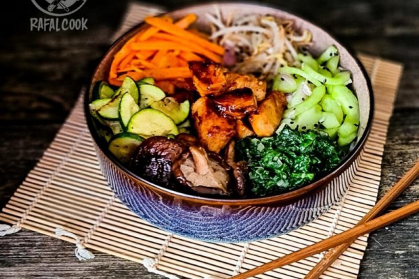 Bibimbap sałatka