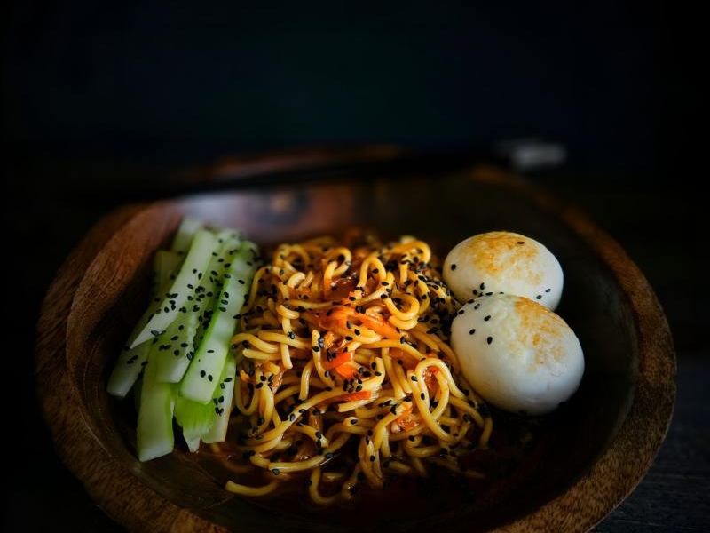 Kimchi Bibim Guksu Historia i Pochodzenie – Oryginalny i Mój Przepis