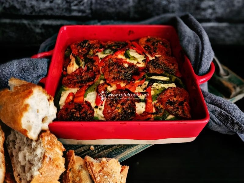 Bouyiourdi – greckie meze z fetą i pomidorami