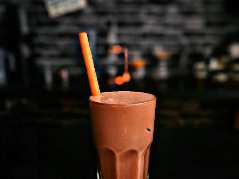 Czekoladowy koktajl proteinowy z tamaryndem