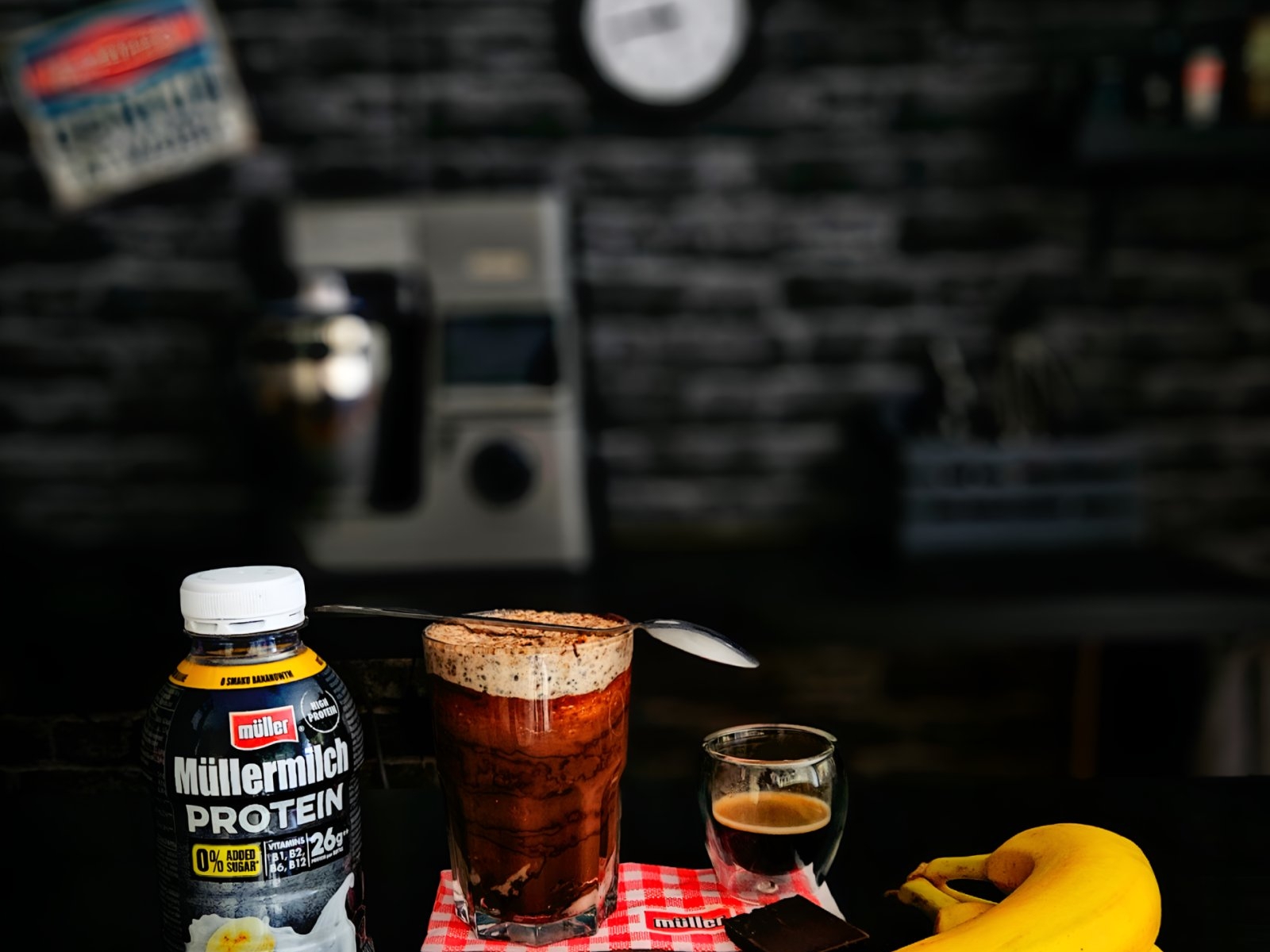 Nocna owsianka banoffee z Nutellą i Müller Protein – fit deser bez cukru