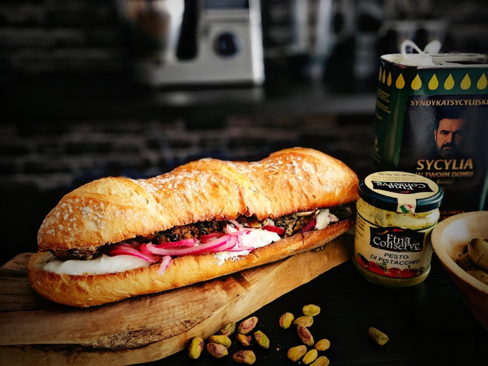 Sycylijskie panino z kurczakiem i pesto pistacjowym