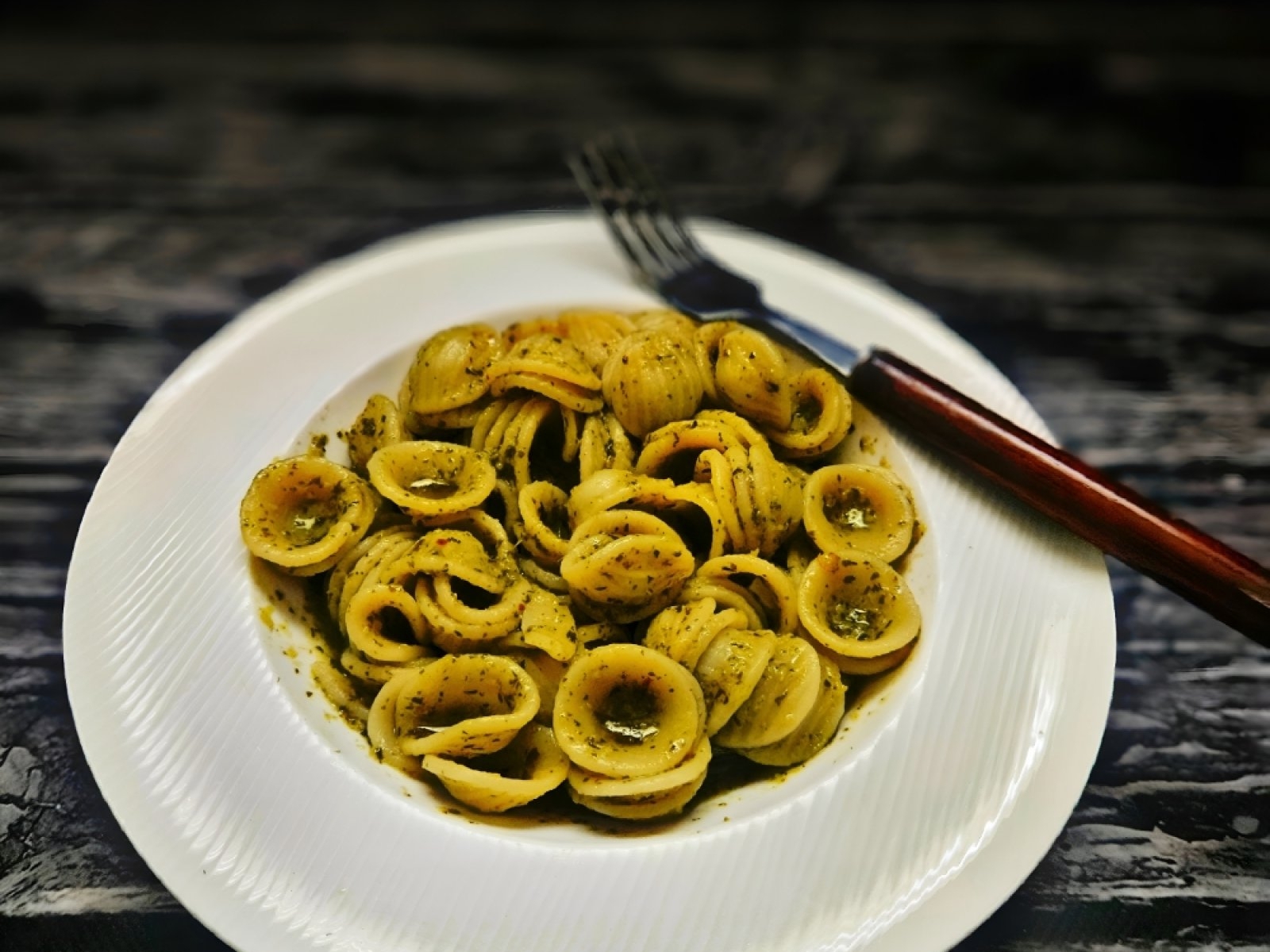 Orecchiette con le cime di rapa – smak Bari i historia Apulii