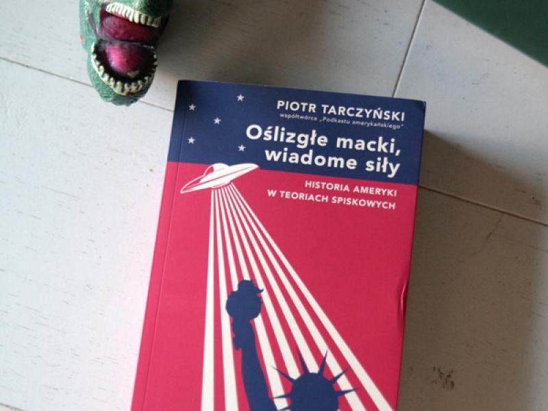Oślizgłe macki, wiadome siły