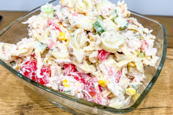 Sałatka tortellini