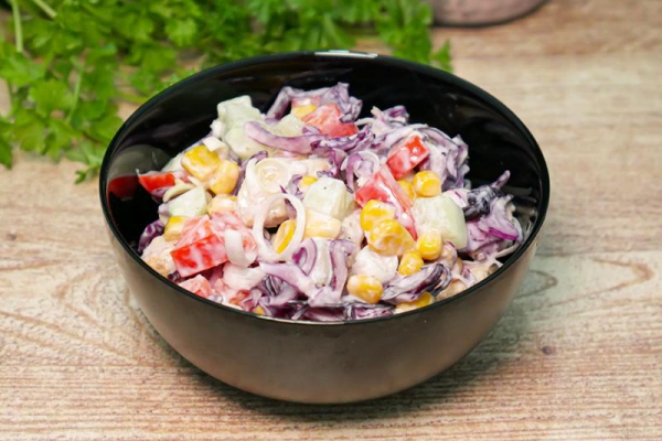 Sałatka kebabowa