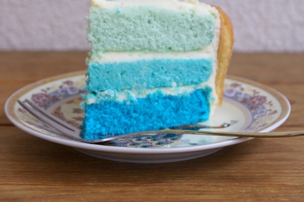 Niebieski tort z masą mascarpone