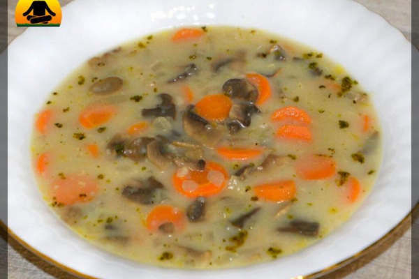 Zupa pieczarkowa