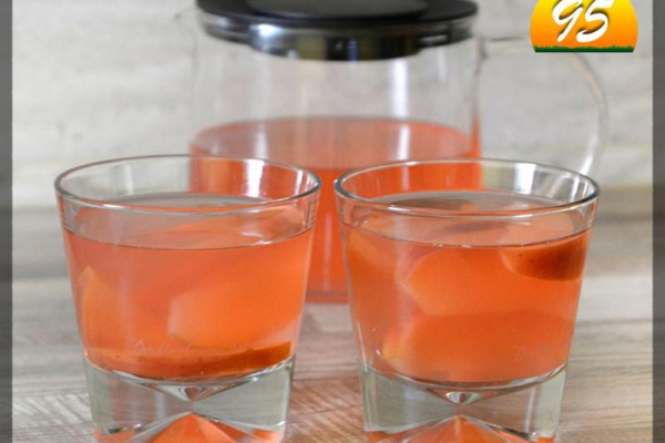 Kompot ze świeżych jabłek