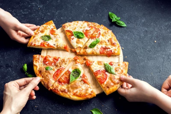 Kamień do pieczenia pizzy Pastone: Twoja droga do perfekcyjnej pizzy w domowych warunkach!