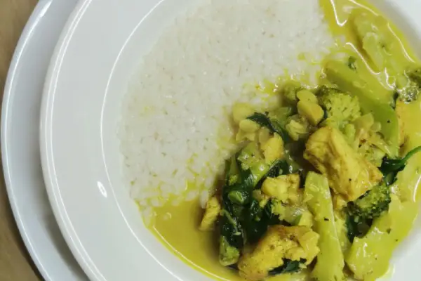 Curry + kurczak + brokuły