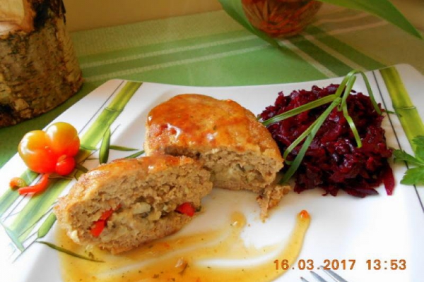 Kotlety z pęczakiem i pieczarkami