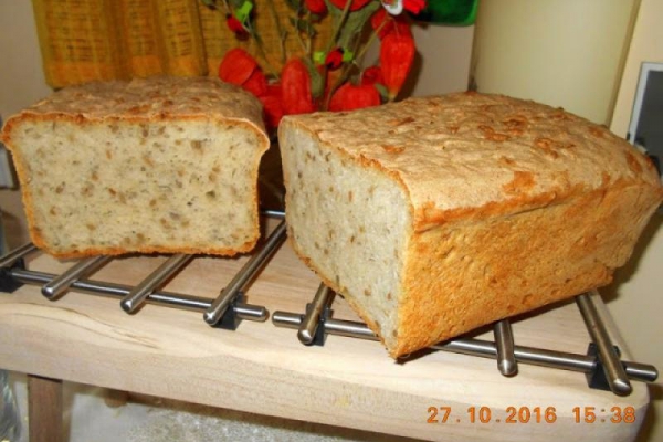 Chleb z prażonym słonecznikiem