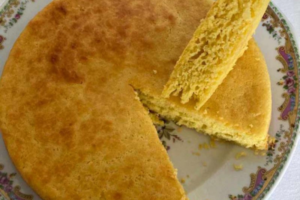 Pizza z parmezanem owczym pikantnym