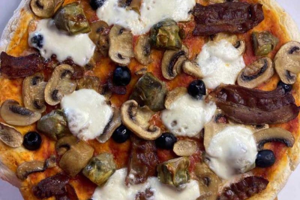 Pizza capriciosa