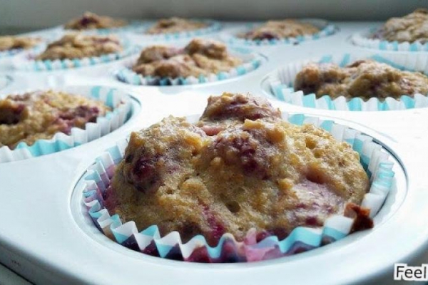 Malinowe muffiny z ciecierzycy