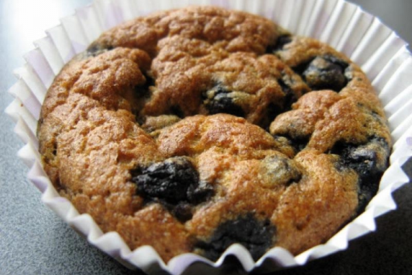 Fasolowe muffinki z jagodami