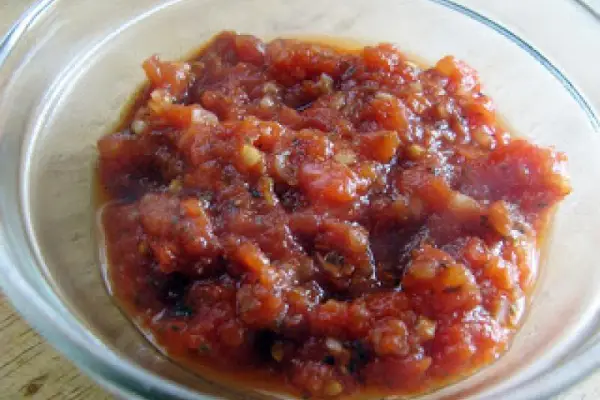 Uniwersalny sos pomidorowy
