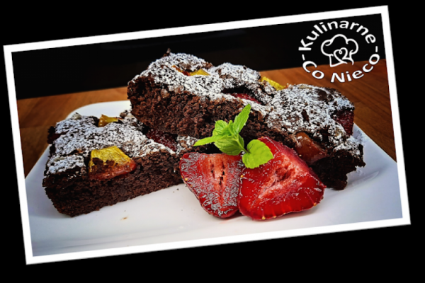 Brownie z Truskawkami i Nektarynką