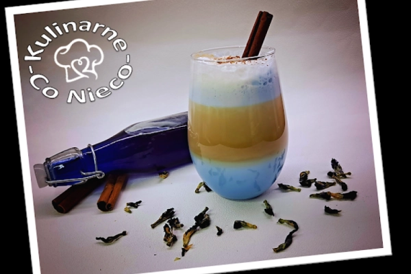 Blue Caffè Latte z Syropem Butterfly Pea