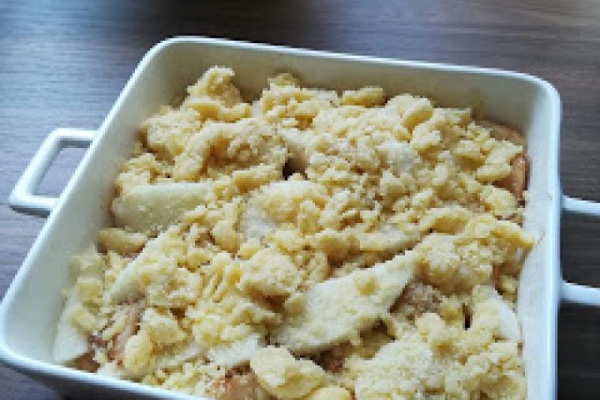 Owoce pod kruszonką - jabłko i gruszka