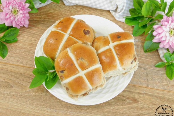 Hot Cross Buns – brytyjskie bułeczki wielkanocne