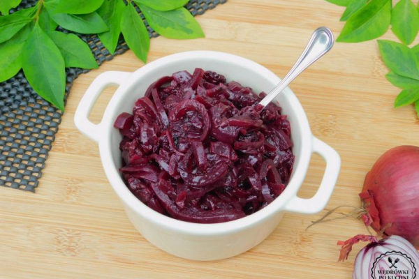 Chutney z czerwonej cebuli i dzikich jeżyn