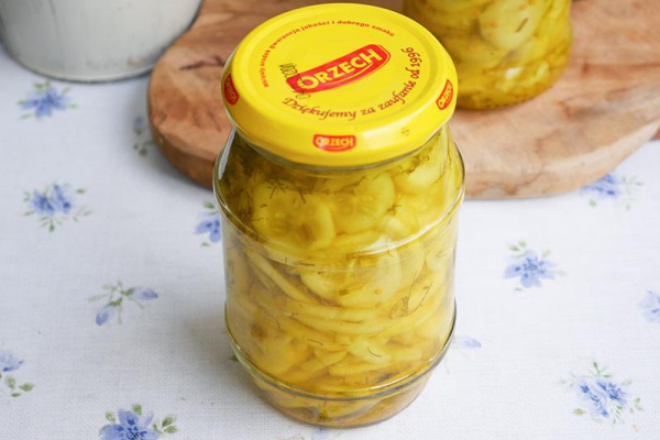 Sałatka z ogórków w curry