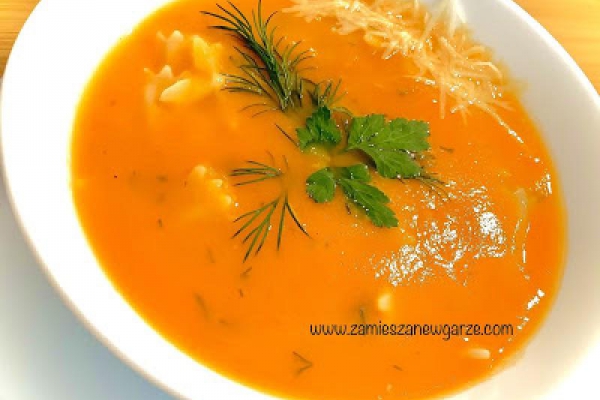 Zupa pomidorowa z batatem