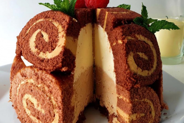 Deser lodowy | Lodowa ” bomba” o smaku Tiramisu.